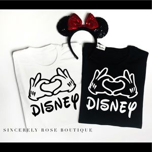 Disney Mickey Love Hand
